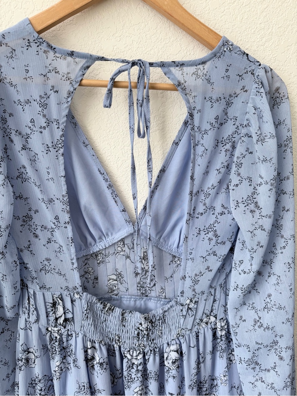 Forever 21 Light Blue Floral V-Neck Maxi Dress with Black Print - Picture 7 of 10